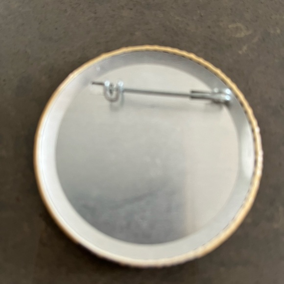 Ultra rare vintage Commodore Computer anniversary button - Picture 3 of 3